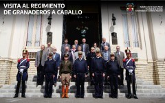 Visita al  Regimiento de Granaderos a Caballo «General San Martín»